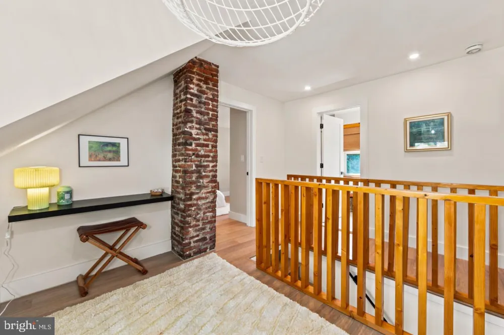 401 WOODLAND AVENUE Cherry Hill, NJ 08002