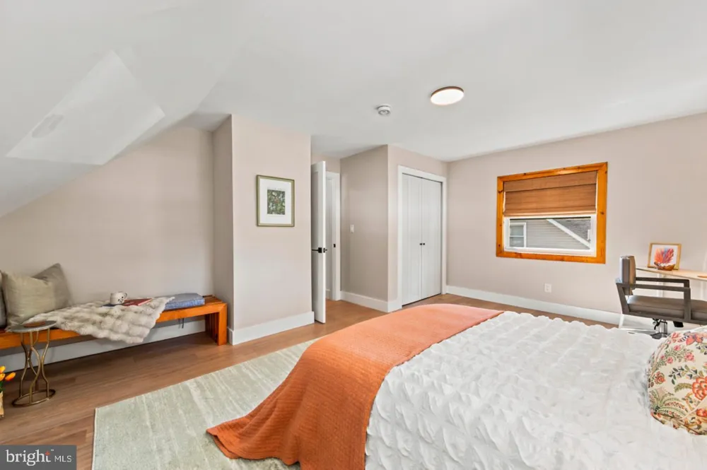 401 WOODLAND AVENUE Cherry Hill, NJ 08002