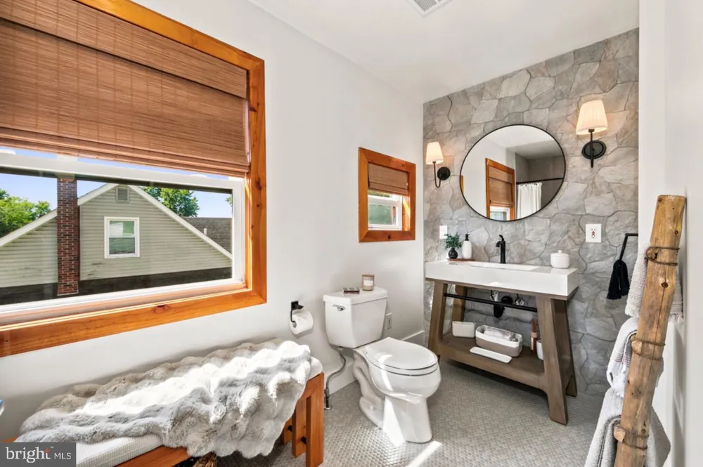 401 WOODLAND AVENUE Cherry Hill, NJ 08002