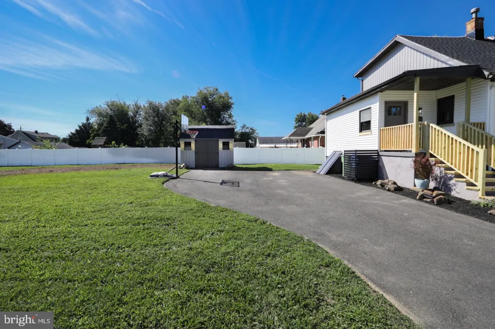 401 WOODLAND AVENUE Cherry Hill, NJ 08002