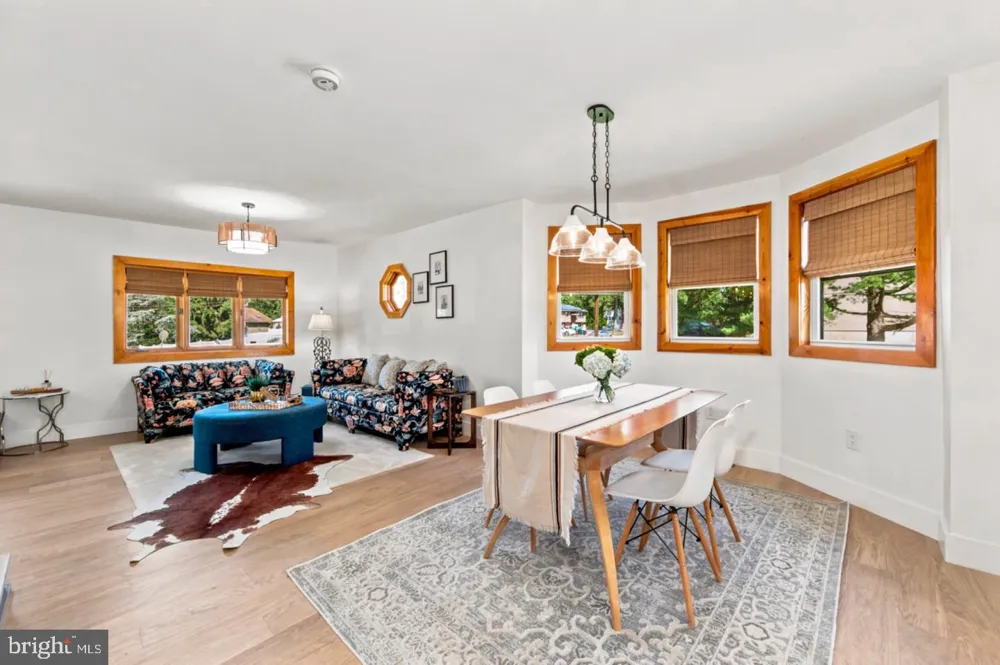 401 WOODLAND AVENUE Cherry Hill, NJ 08002