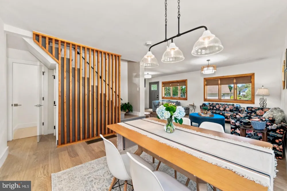 401 WOODLAND AVENUE Cherry Hill, NJ 08002