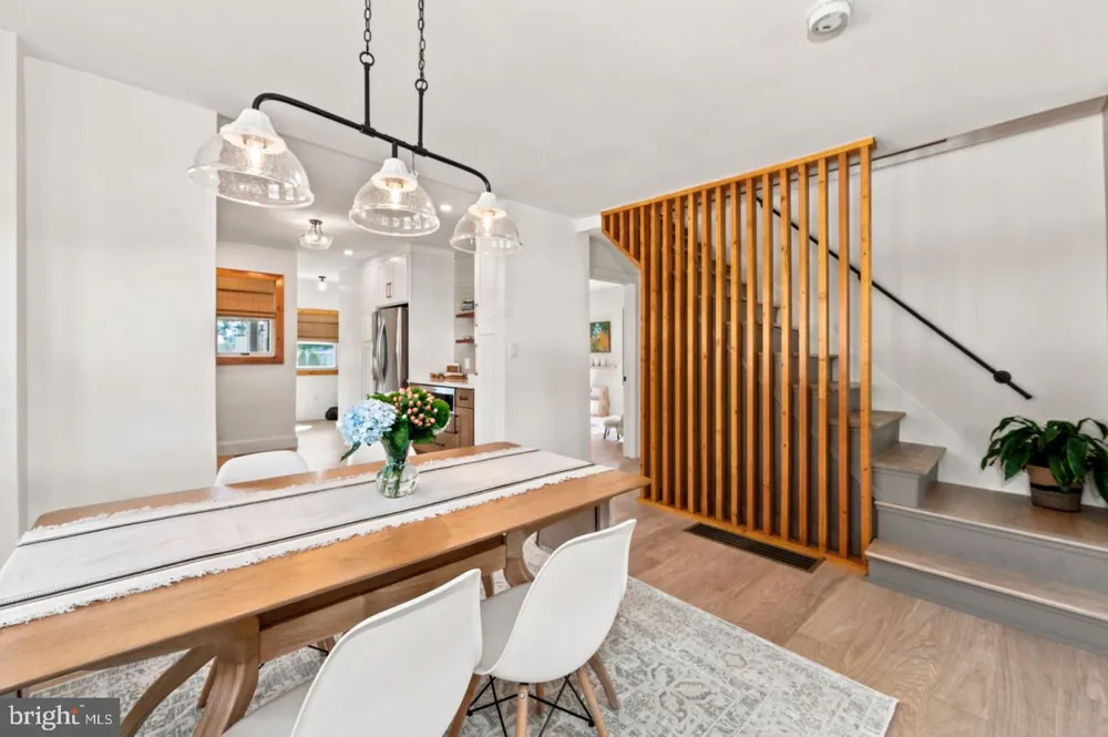 401 WOODLAND AVENUE Cherry Hill, NJ 08002