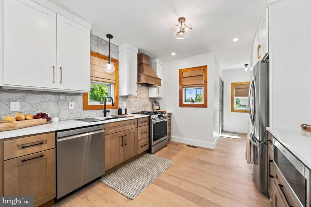 401 WOODLAND AVENUE Cherry Hill, NJ 08002