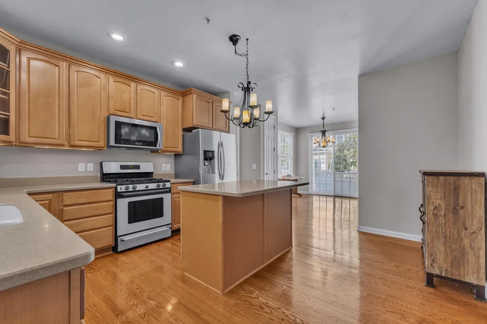 594 Constitution Street Canton, MI 48188