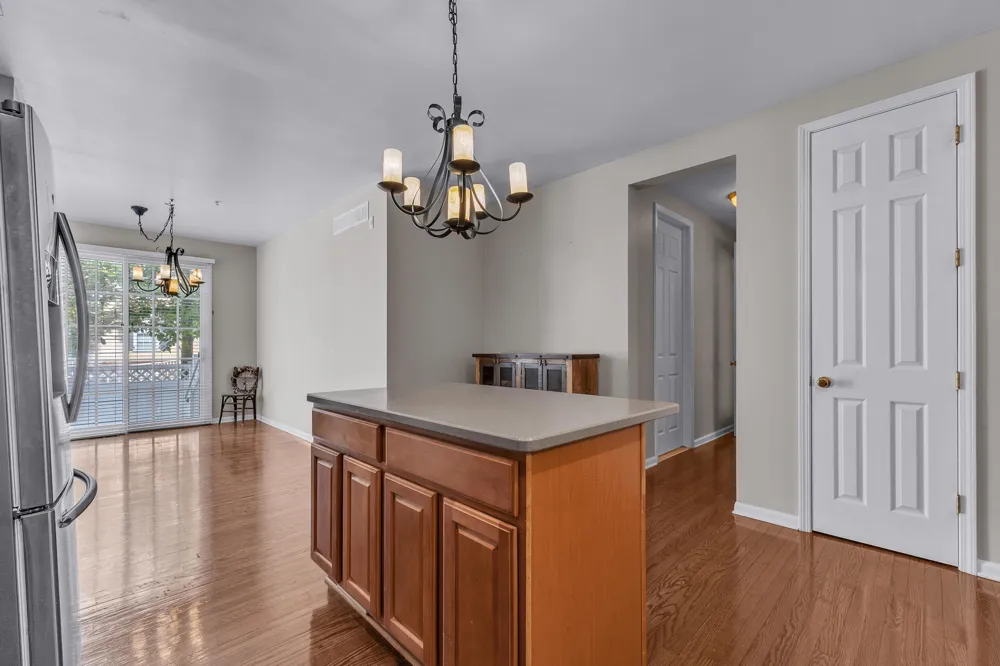 594 Constitution Street Canton, MI 48188