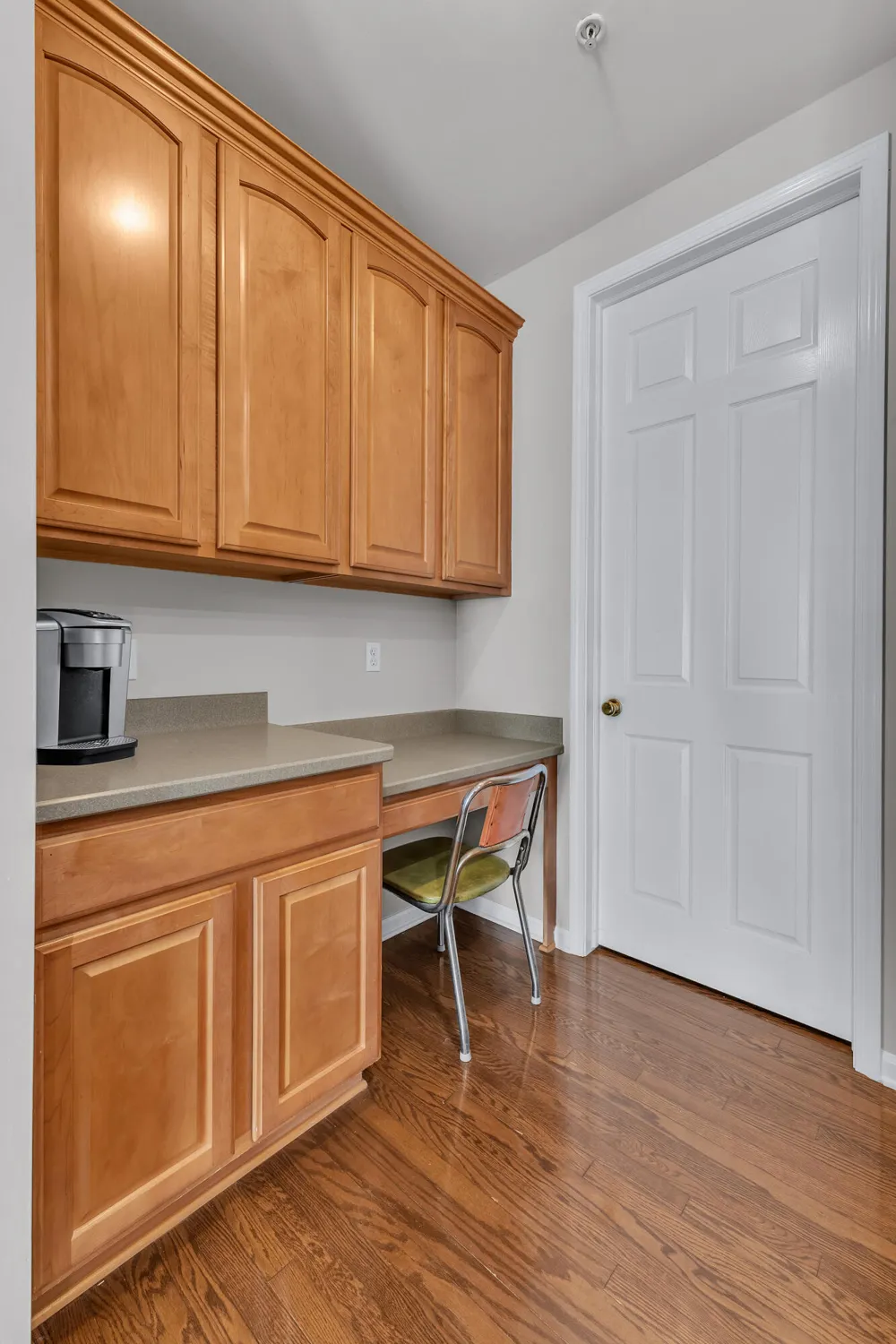 594 Constitution Street Canton, MI 48188