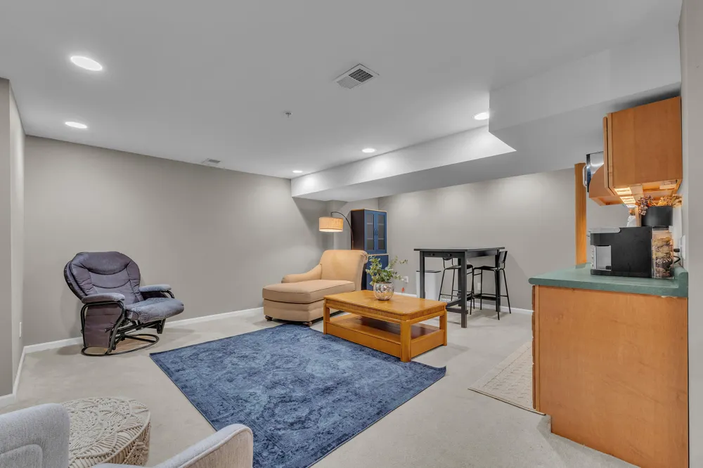 594 Constitution Street Canton, MI 48188