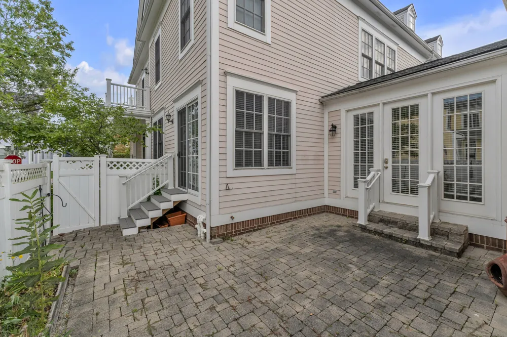 594 Constitution Street Canton, MI 48188