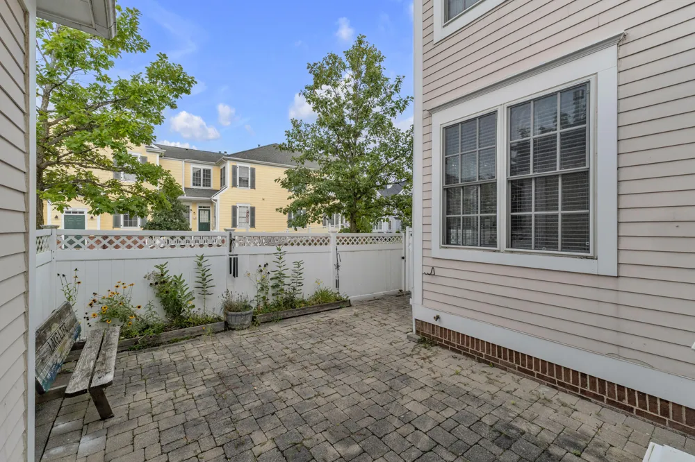 594 Constitution Street Canton, MI 48188