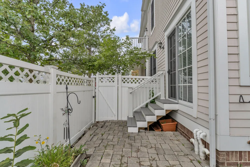 594 Constitution Street Canton, MI 48188
