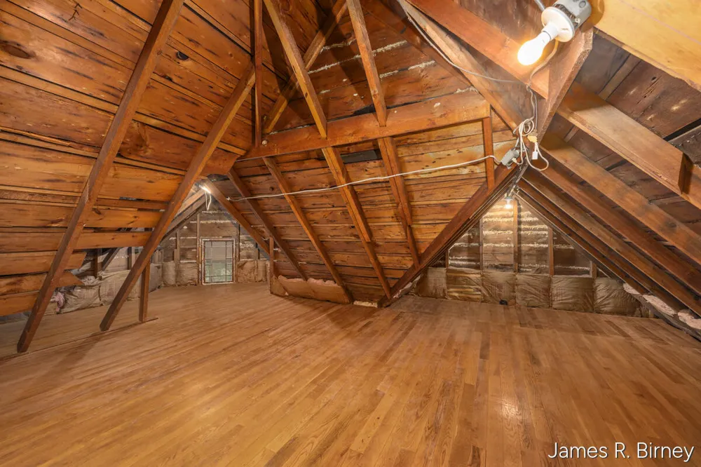 529 Avery Street Lowell, MI 49331