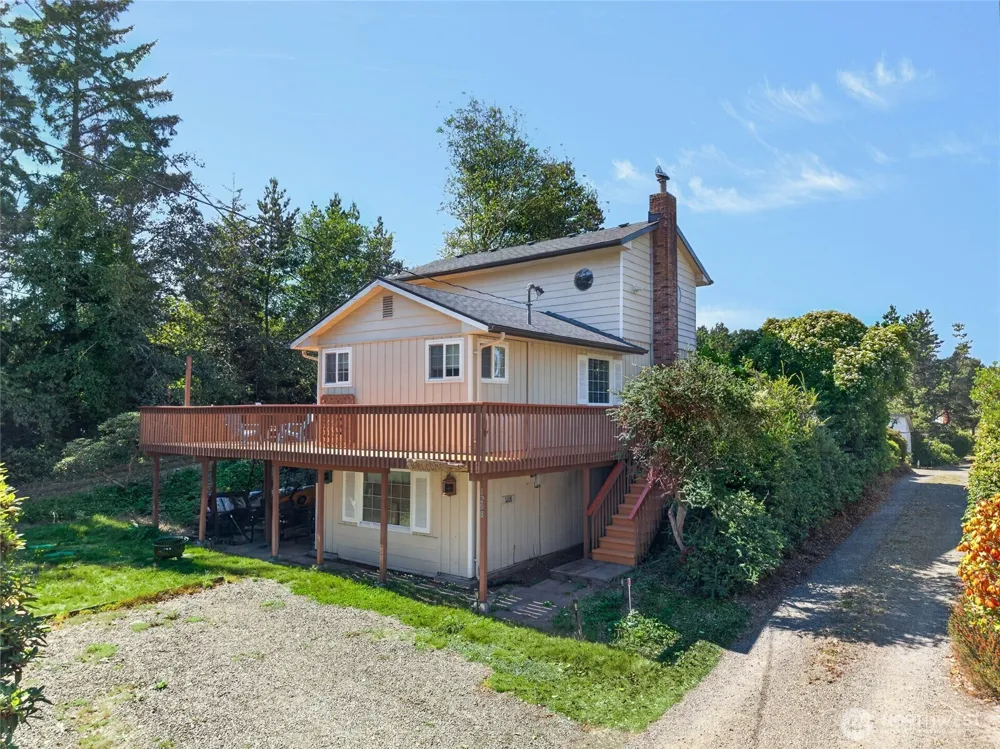 1208 228th Lane Ocean Park, WA 98640