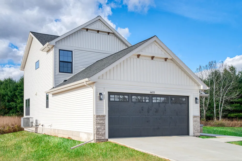 565 W Wildwood Drive Owosso Charter Township, MI 48867