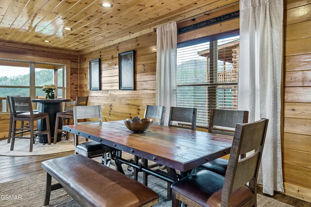 1246 Bird Nest Way Sevierville, TN 37862