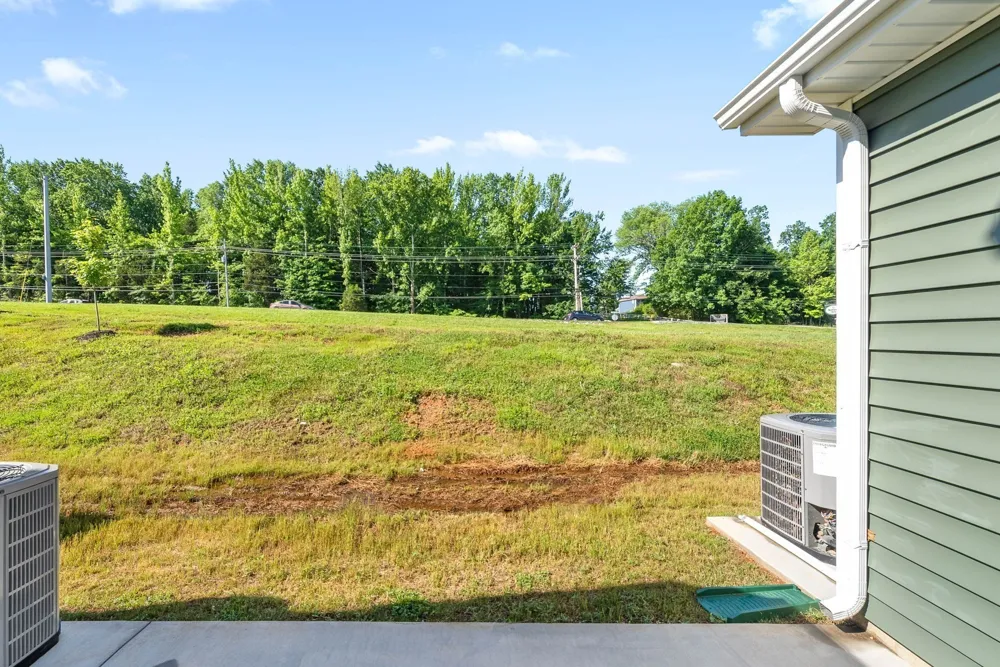 102 Davis Ridge Ln Clarksville, TN 37040