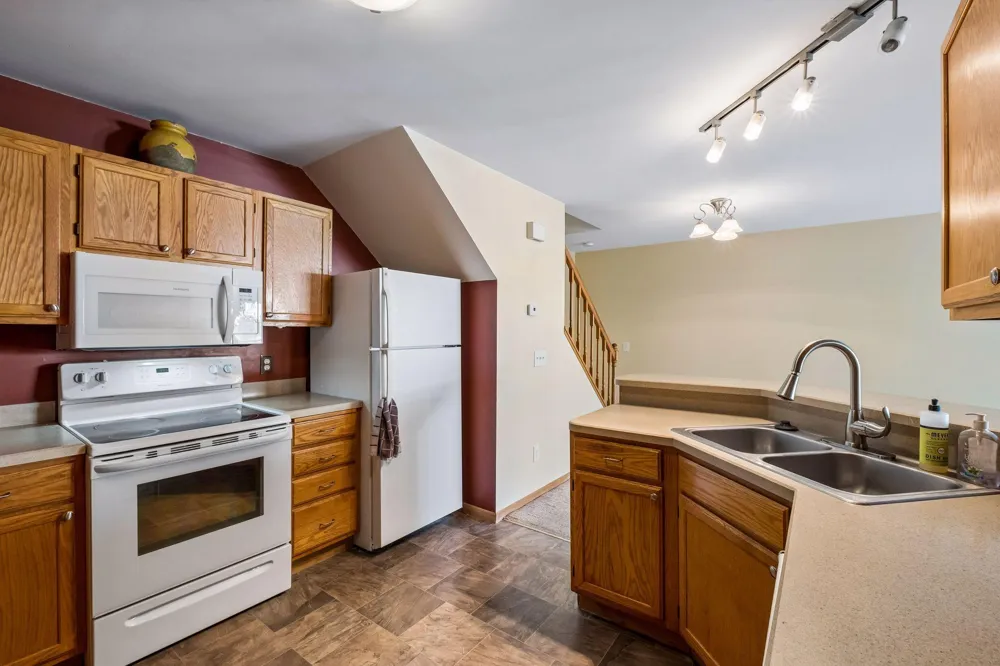 12886 Echo Lane Apple Valley, MN 55124