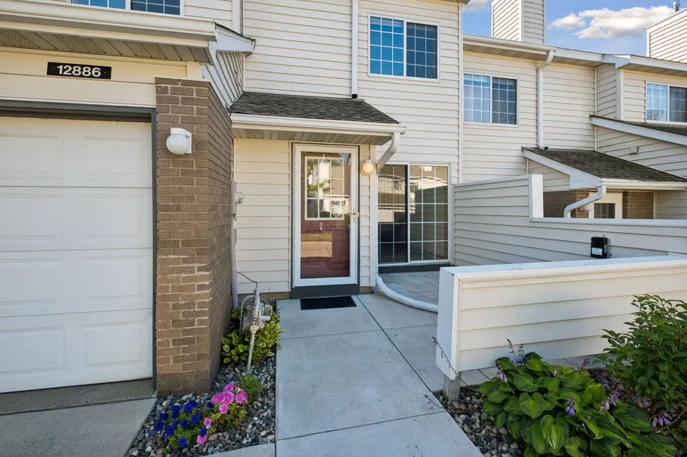 12886 Echo Lane Apple Valley, MN 55124