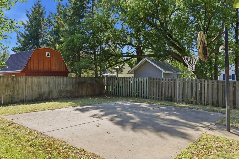 13334 Thrush Street NW Andover, MN 55304