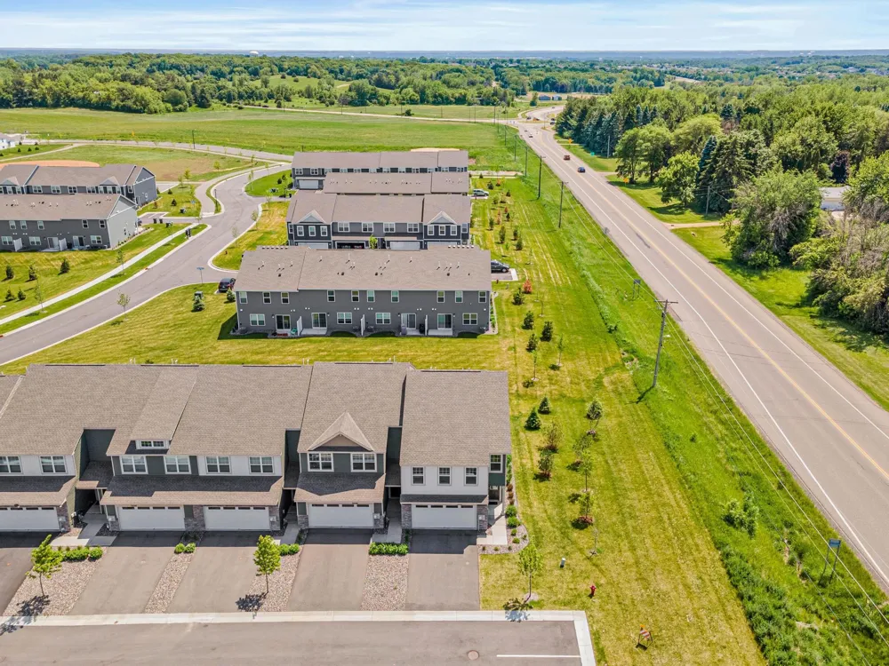 5092 Stable View Drive Woodbury, MN 55129