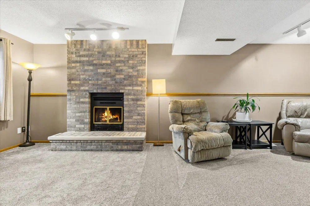 4204 1st Street NW Rochester, MN 55901