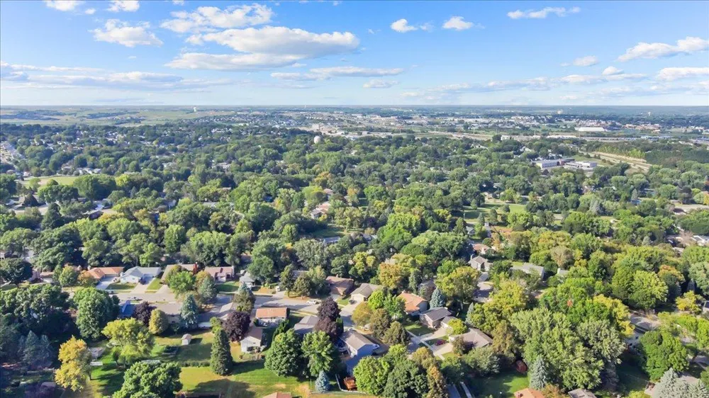 4204 1st Street NW Rochester, MN 55901