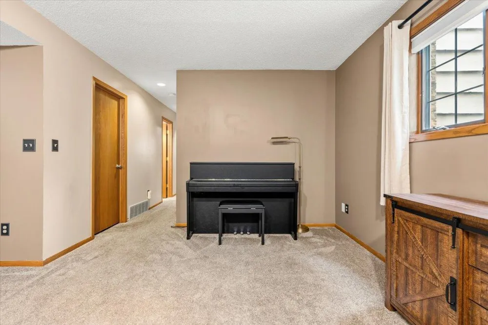 4204 1st Street NW Rochester, MN 55901