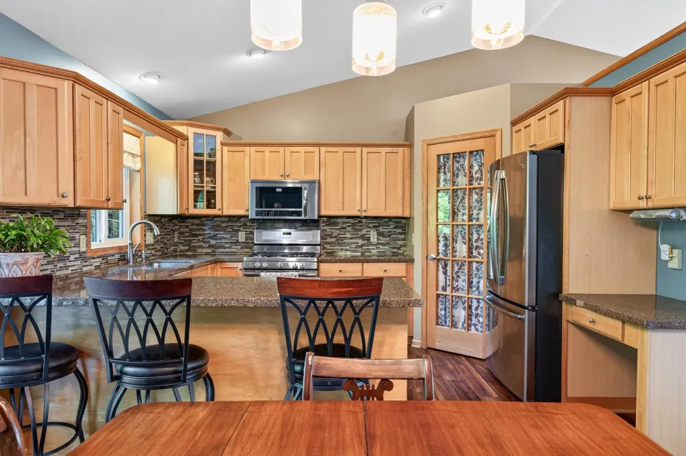 1233 Irvine Drive Hanover, MN 55341