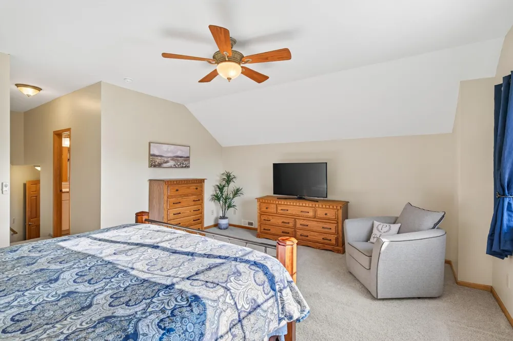 1233 Irvine Drive Hanover, MN 55341