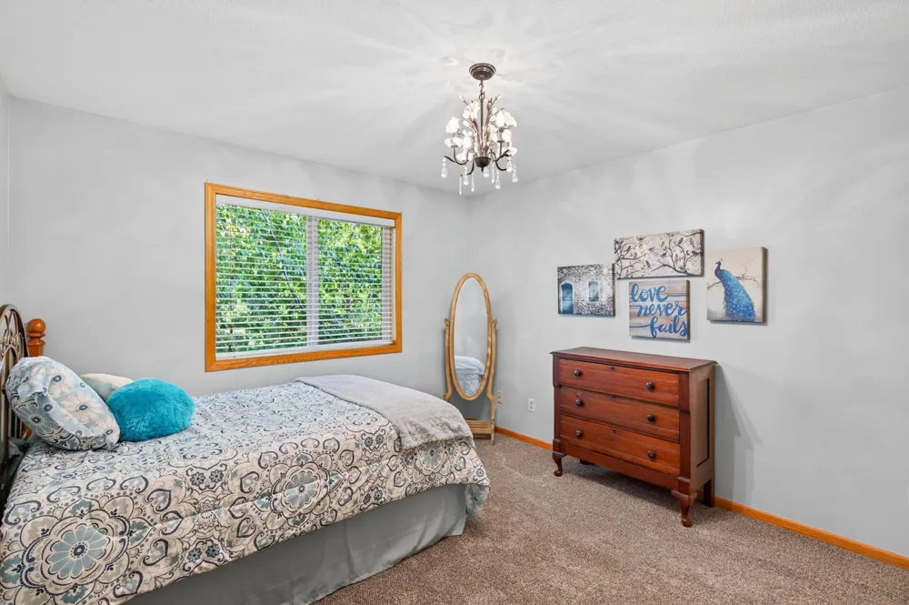 1233 Irvine Drive Hanover, MN 55341