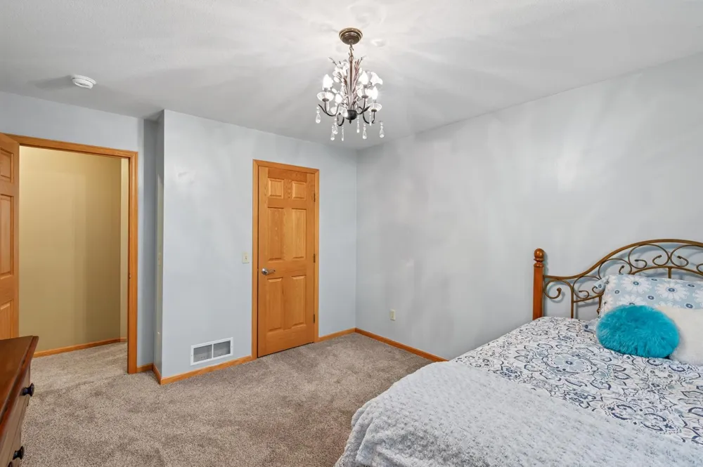 1233 Irvine Drive Hanover, MN 55341