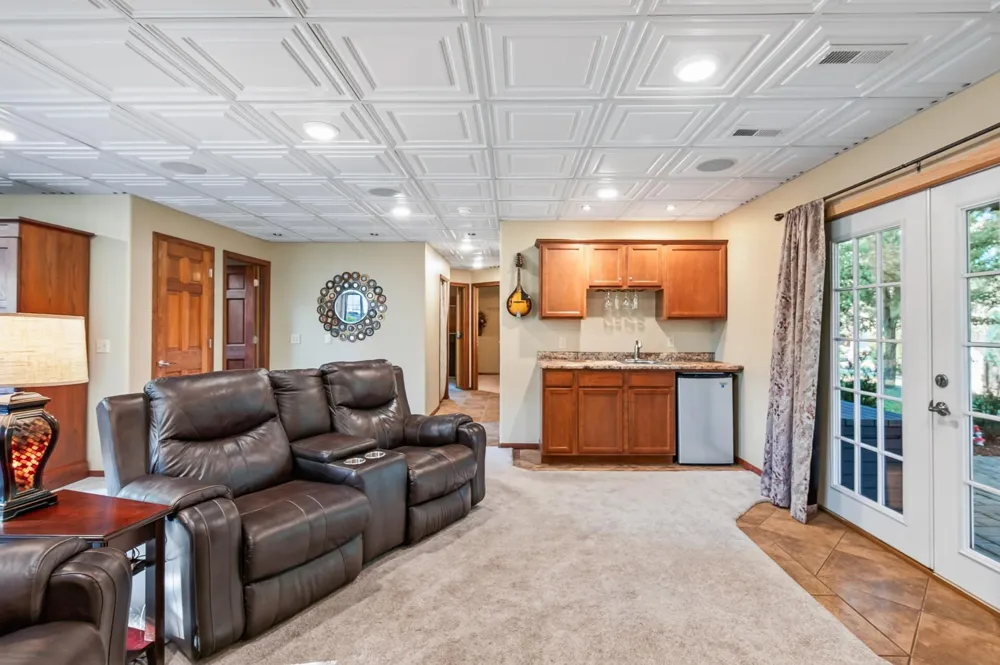 1233 Irvine Drive Hanover, MN 55341