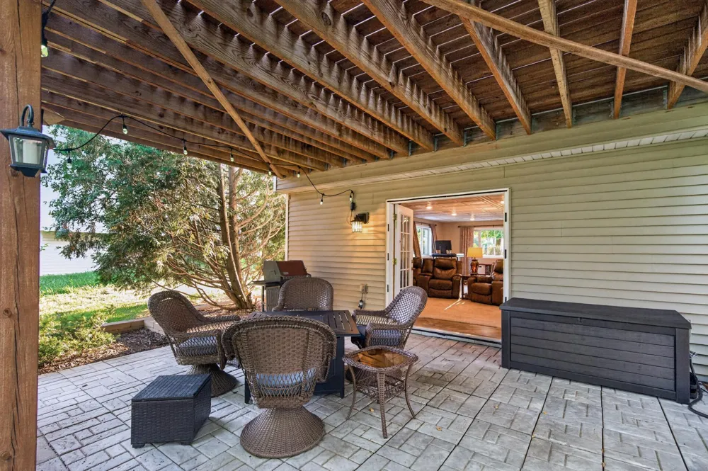 1233 Irvine Drive Hanover, MN 55341