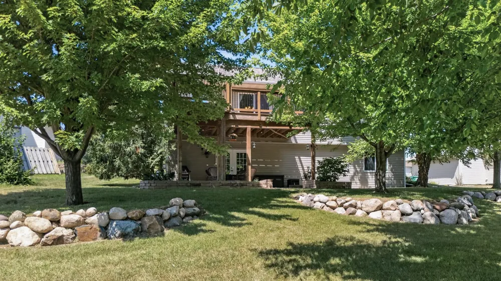 1233 Irvine Drive Hanover, MN 55341