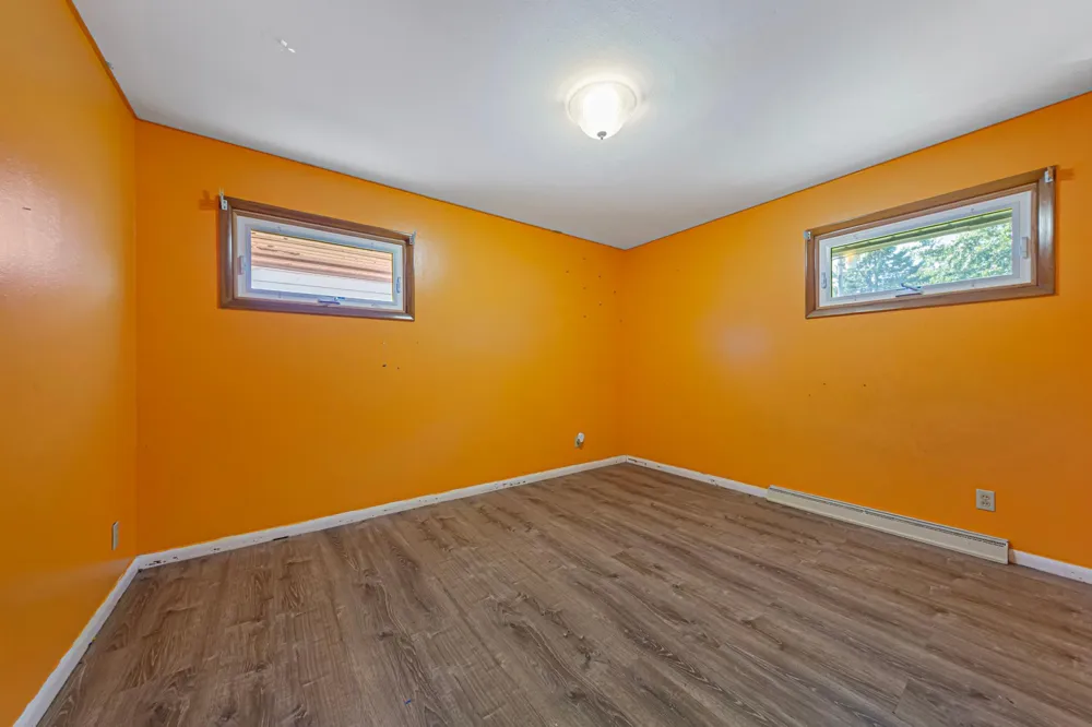 366 Waterville Avenue Le Center, MN 56057