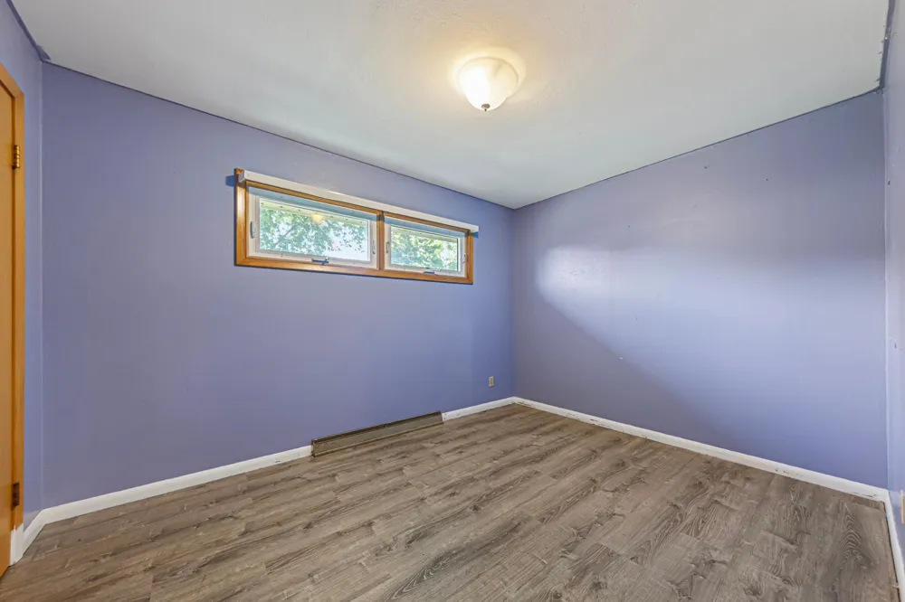 366 Waterville Avenue Le Center, MN 56057