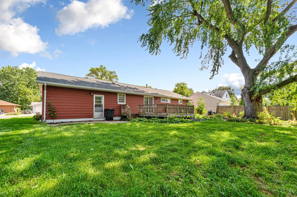 366 Waterville Avenue Le Center, MN 56057
