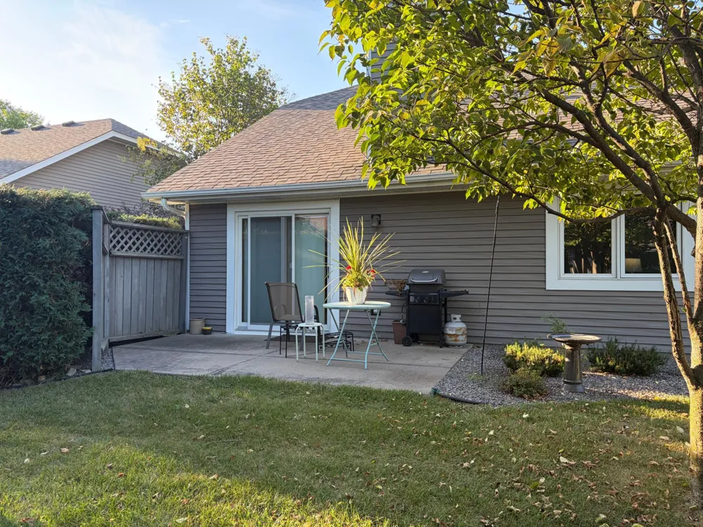 5611 Dunlap Avenue Shoreview, MN 55126