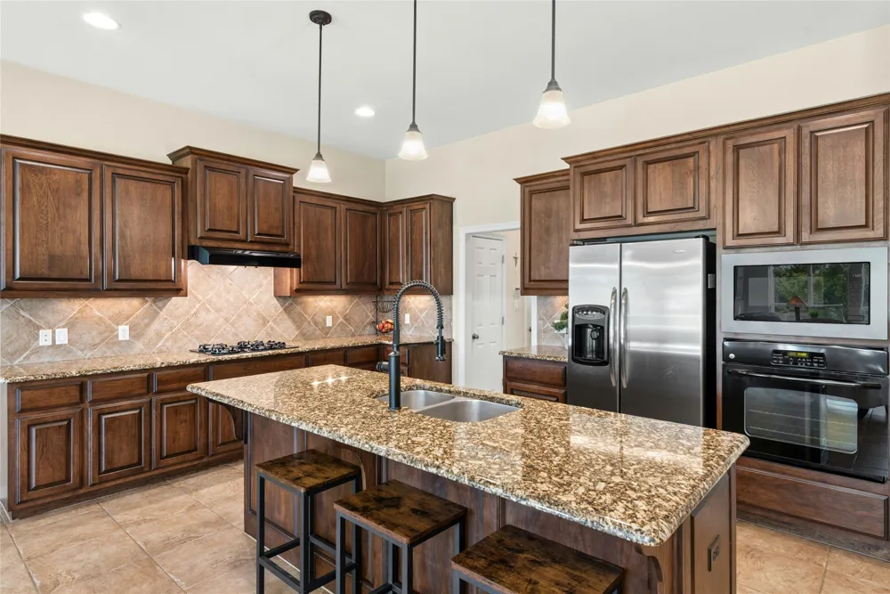 2004 Westvalley Place Round Rock, TX 78665