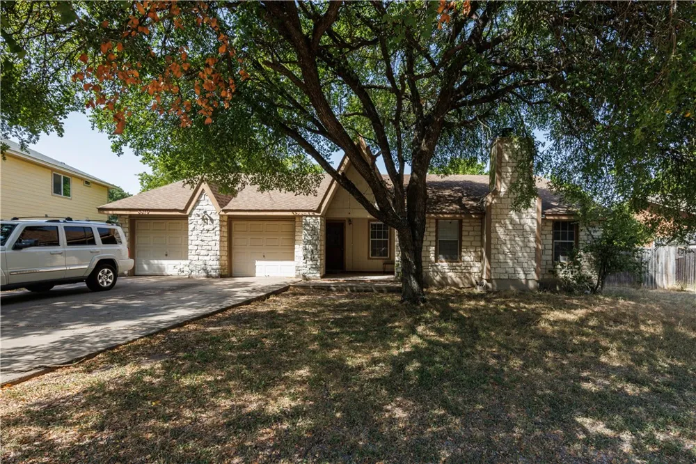 8810 Piney Point Drive #B Austin, TX 78729