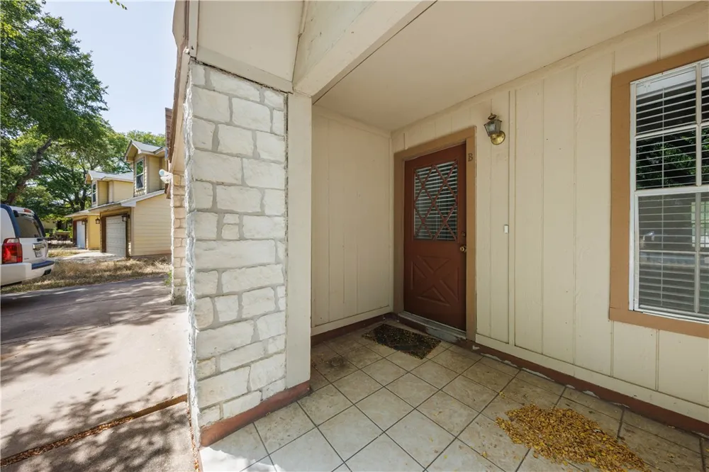 8810 Piney Point Drive #B Austin, TX 78729