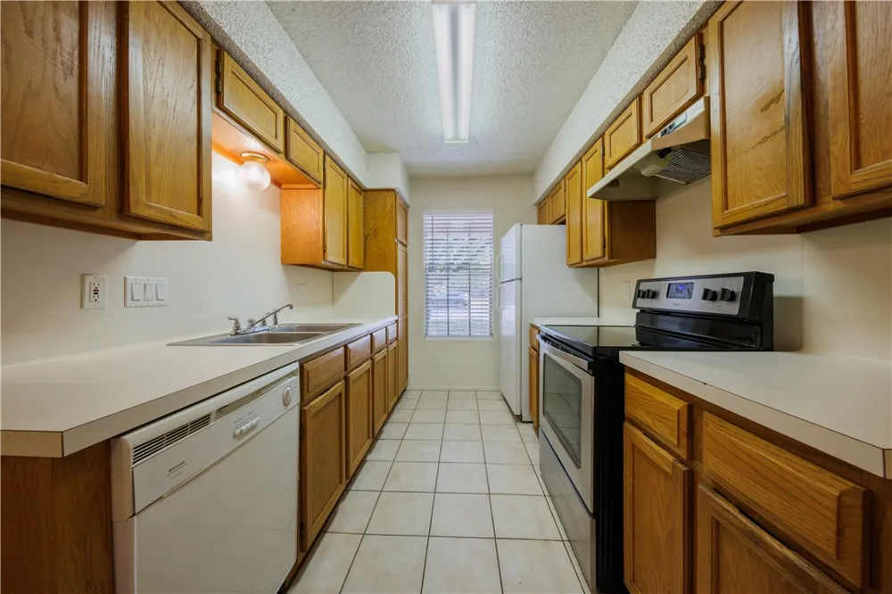 8810 Piney Point Drive #B Austin, TX 78729