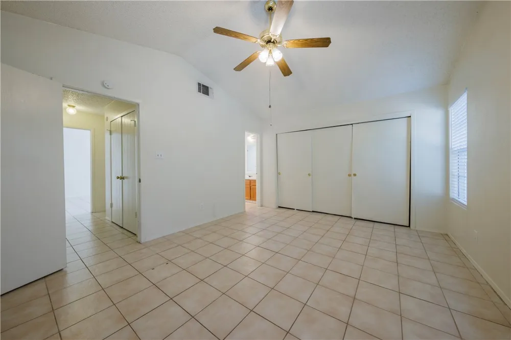 8810 Piney Point Drive #B Austin, TX 78729