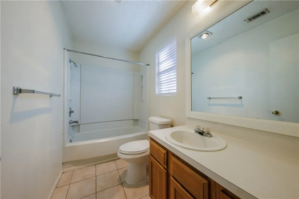 8810 Piney Point Drive #B Austin, TX 78729