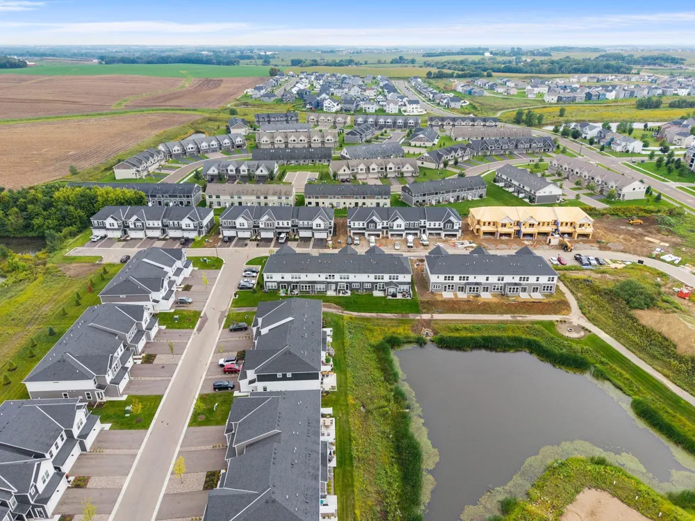 17975 Genoa Drive Lakeville, MN 55024