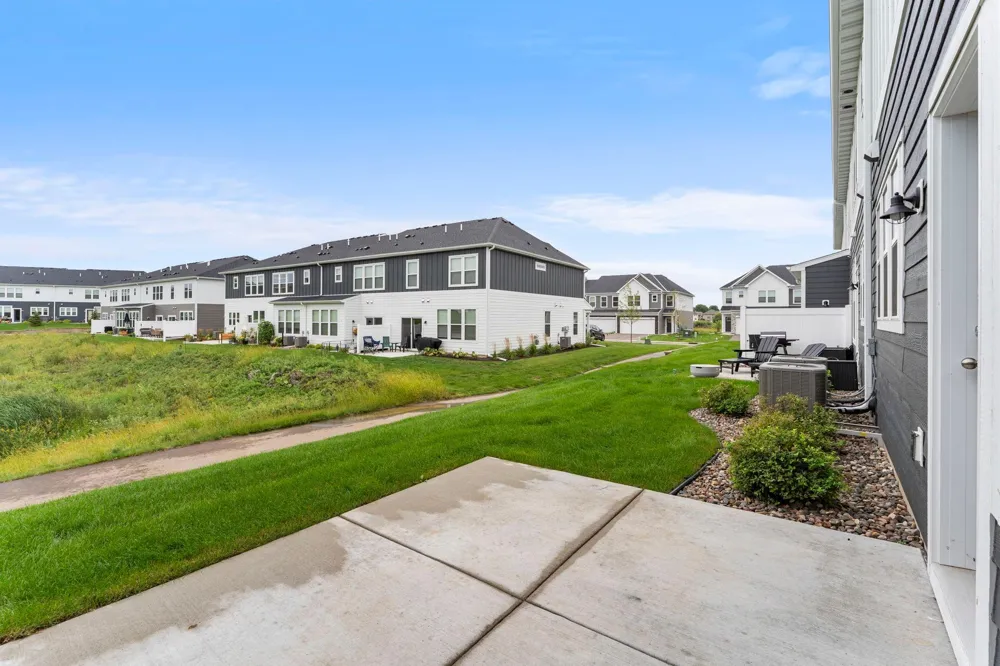 17975 Genoa Drive Lakeville, MN 55024