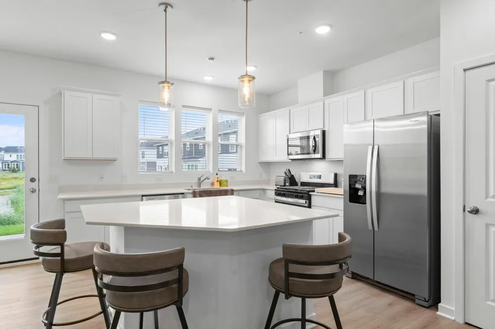 17975 Genoa Drive Lakeville, MN 55024