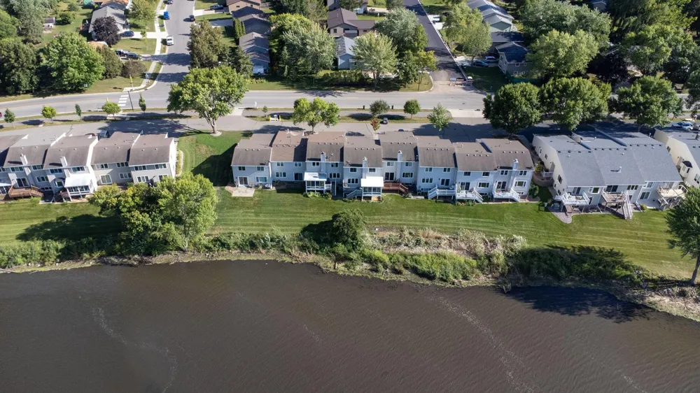 346 School Road SW Hutchinson, MN 55350