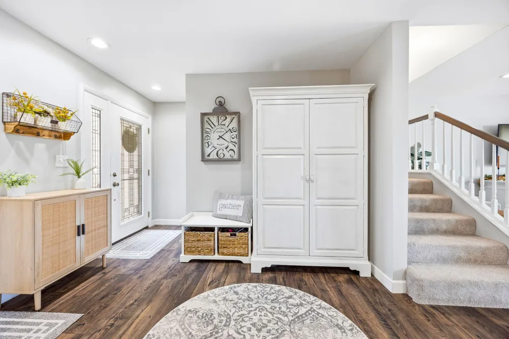 346 School Road SW Hutchinson, MN 55350