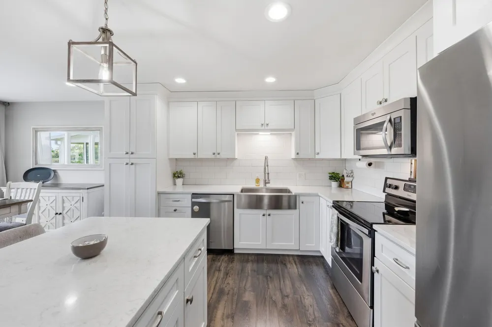 346 School Road SW Hutchinson, MN 55350